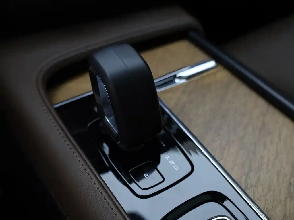 Volvo S90 — миниатюра 15