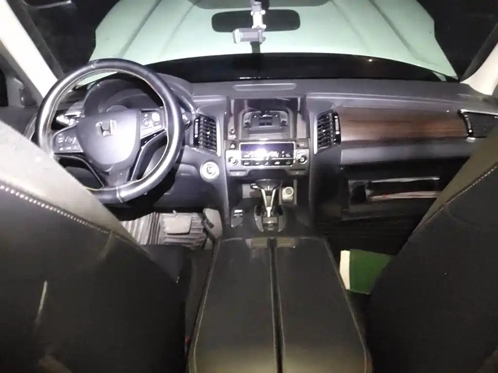 Honda Avancier — миниатюра 13