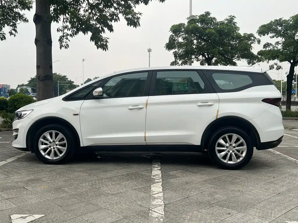 Geely Jia Ji — миниатюра 5