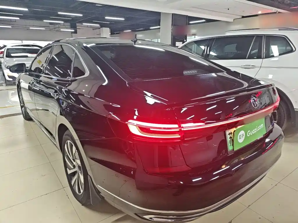 Volkswagen Passat PHEV — миниатюра 5