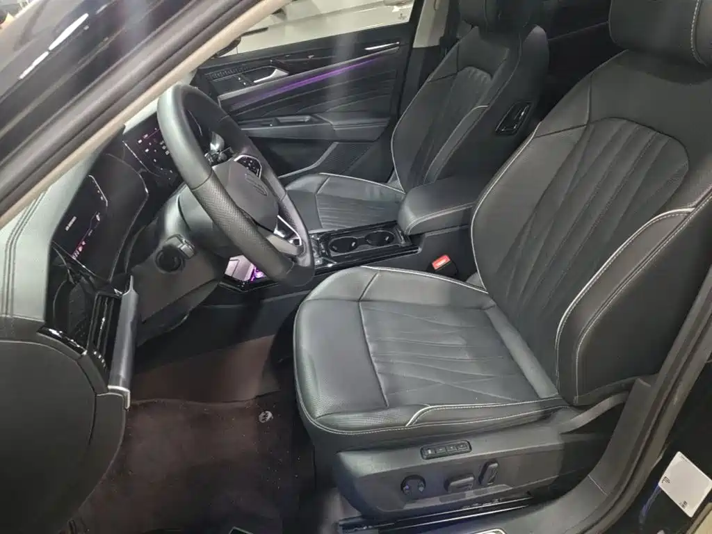 Volkswagen Passat PHEV — миниатюра 15