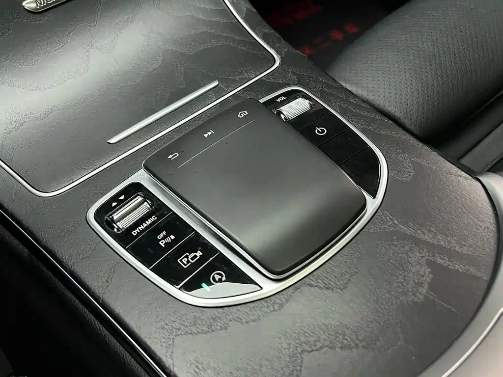 Mercedes-Benz C-Class — миниатюра 15