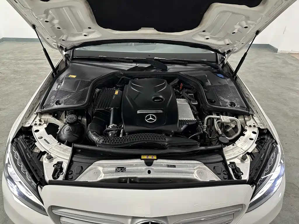 Mercedes-Benz C-Class — миниатюра 19