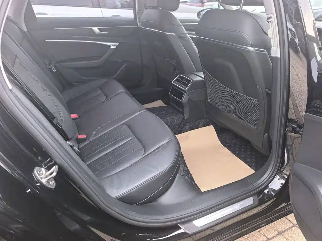 Audi A6L — миниатюра 10