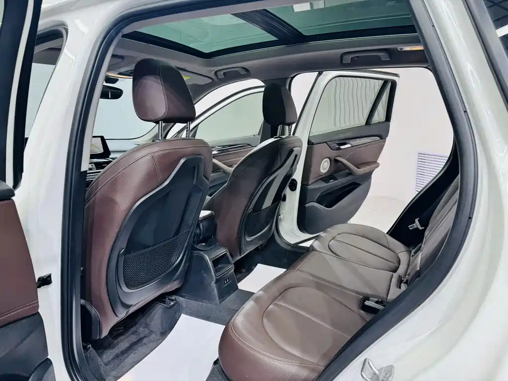 BMW X1 — миниатюра 11