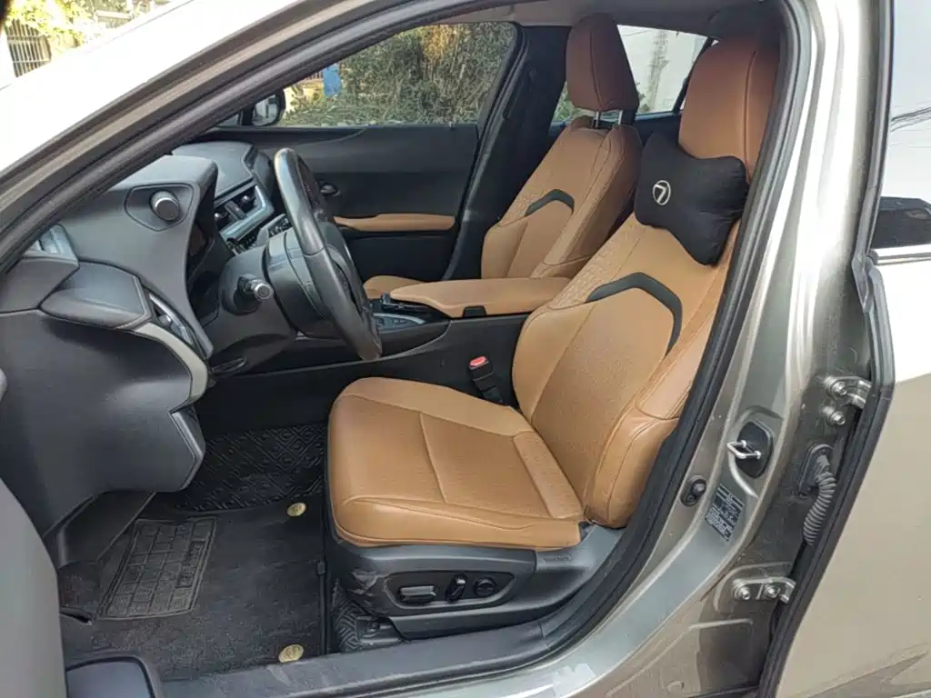 Lexus UX — миниатюра 15