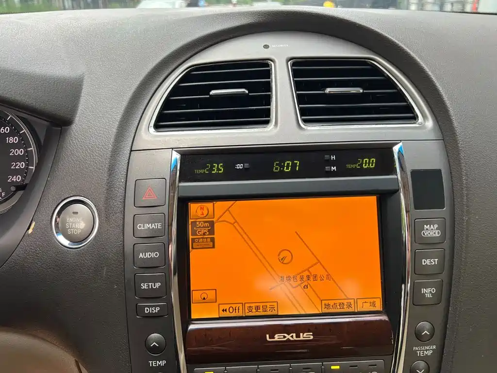 Lexus ES — миниатюра 10