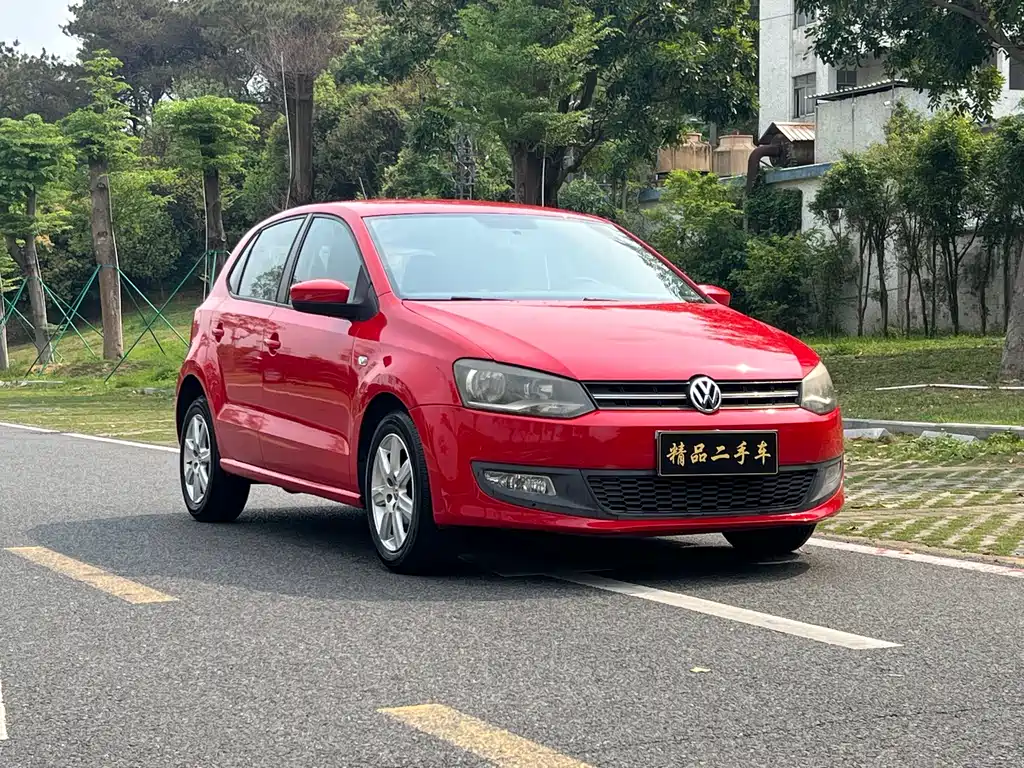 Volkswagen Polo 2013 1.6L AT Comfort