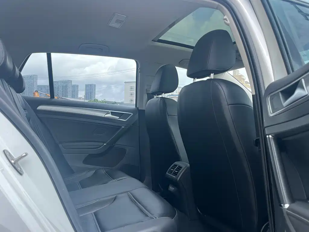 Volkswagen Golf — миниатюра 15