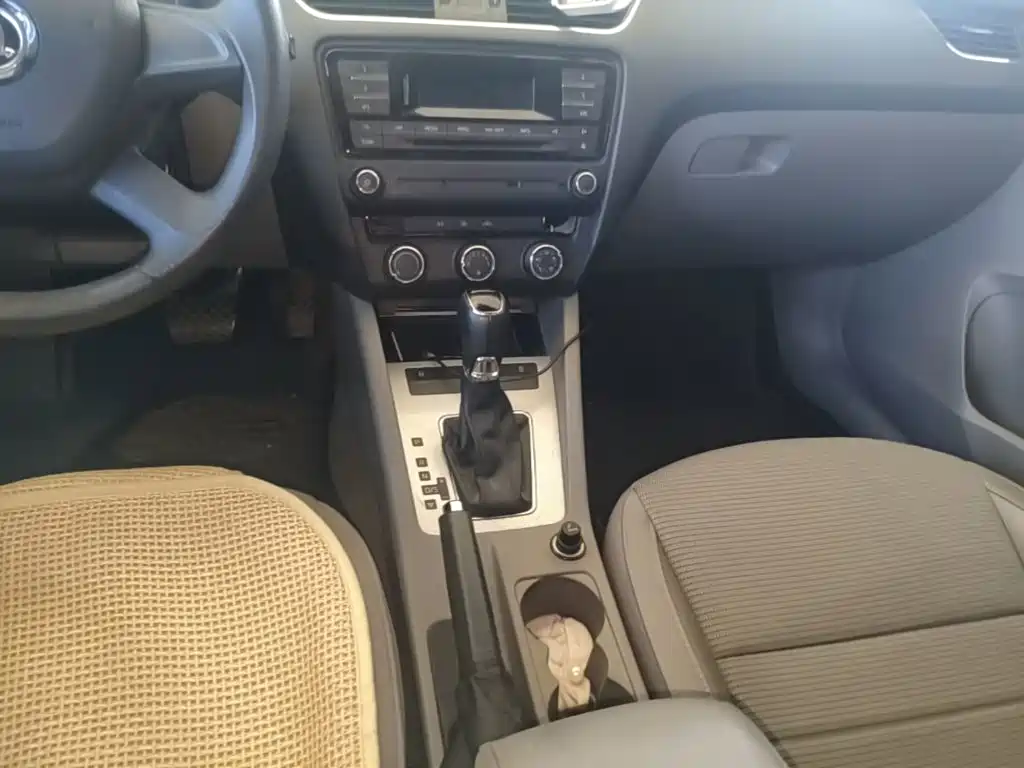 Skoda Octavia — миниатюра 14
