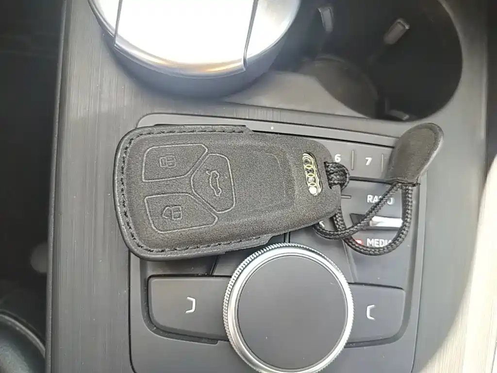 Audi A4L — миниатюра 9