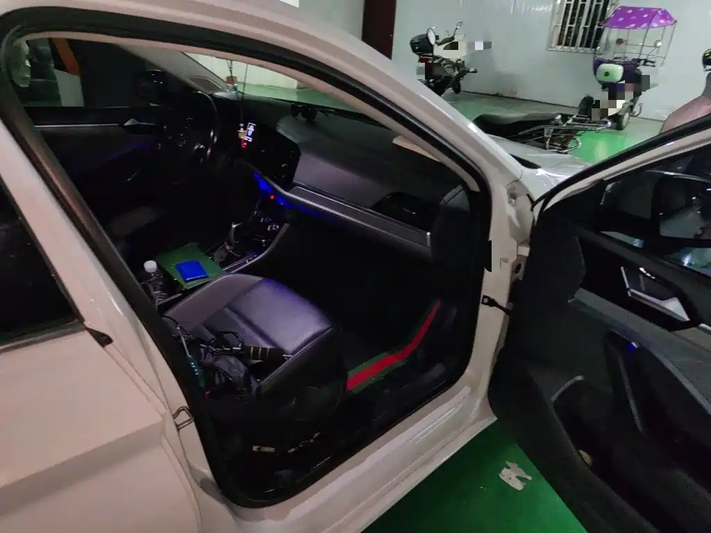 Volkswagen Sagitar — миниатюра 20