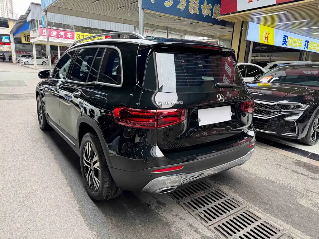 Mercedes-Benz GLB — миниатюра 4