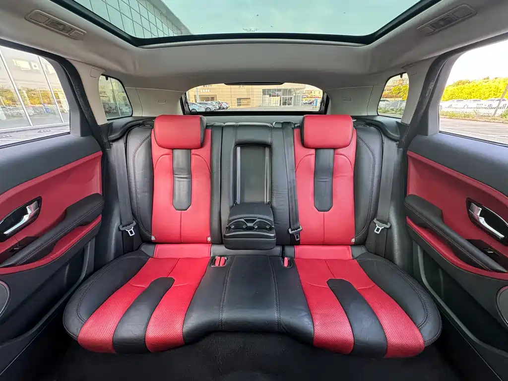 Land Rover Evoque (Import) — миниатюра 6