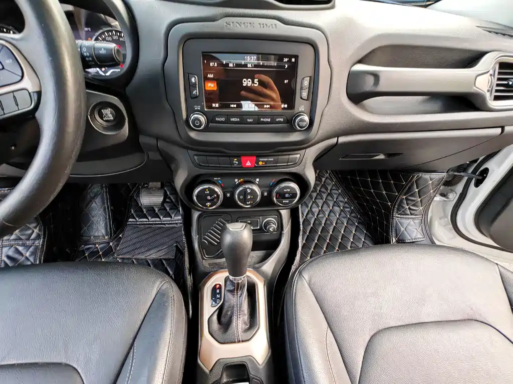 Jeep Renegade — миниатюра 11