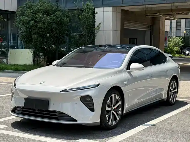 NIO ET7