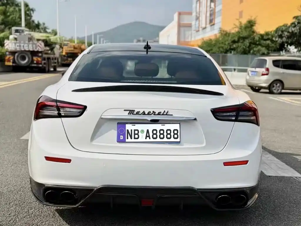 Maserati Ghibli — миниатюра 8