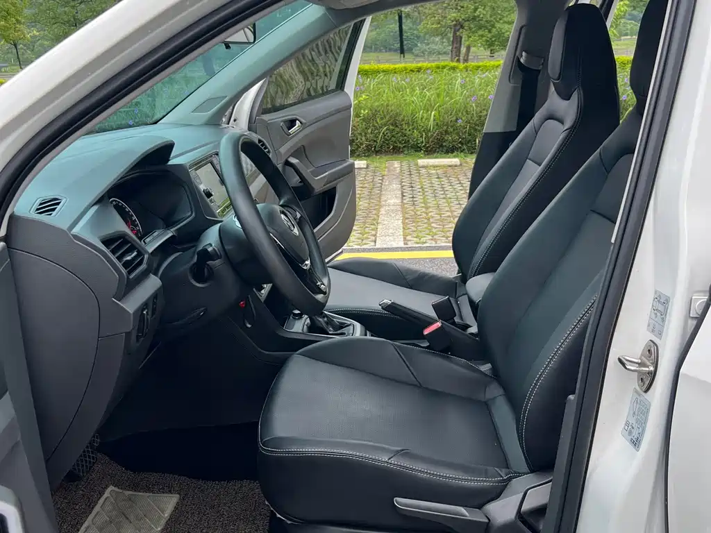 Volkswagen T-Cross — миниатюра 6