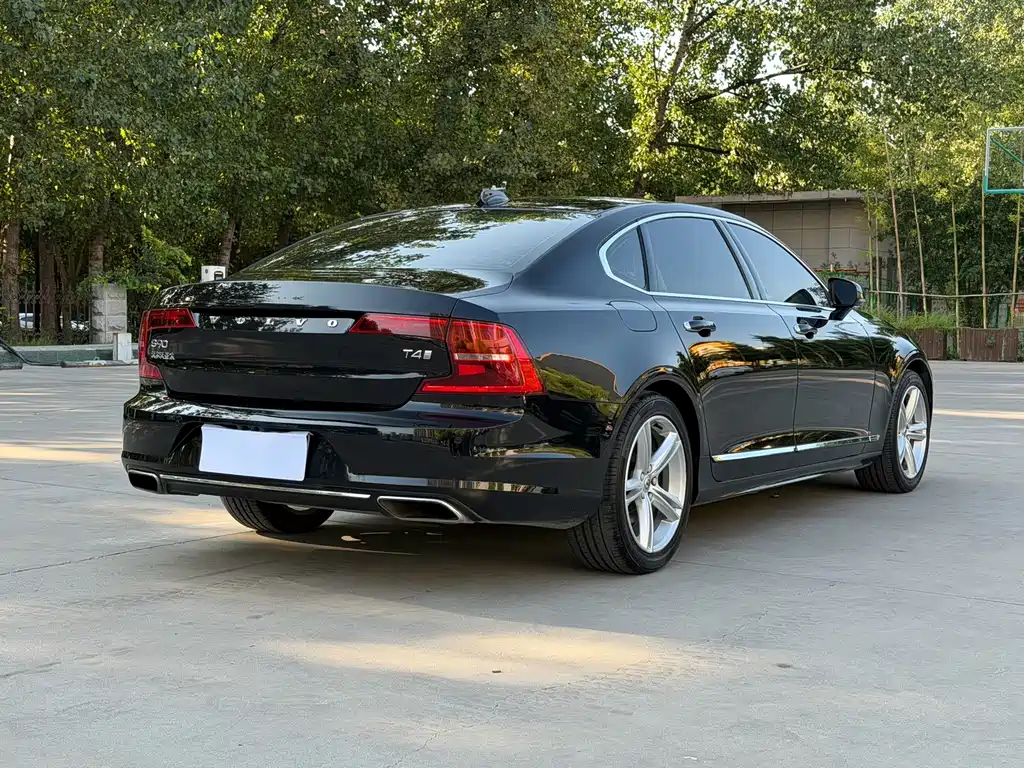 Volvo S90 — миниатюра 15