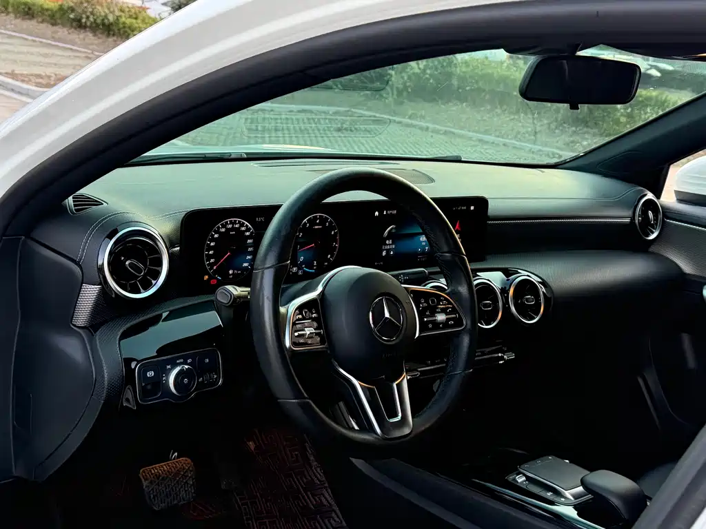 MERCEDES-BENZ A CLASS