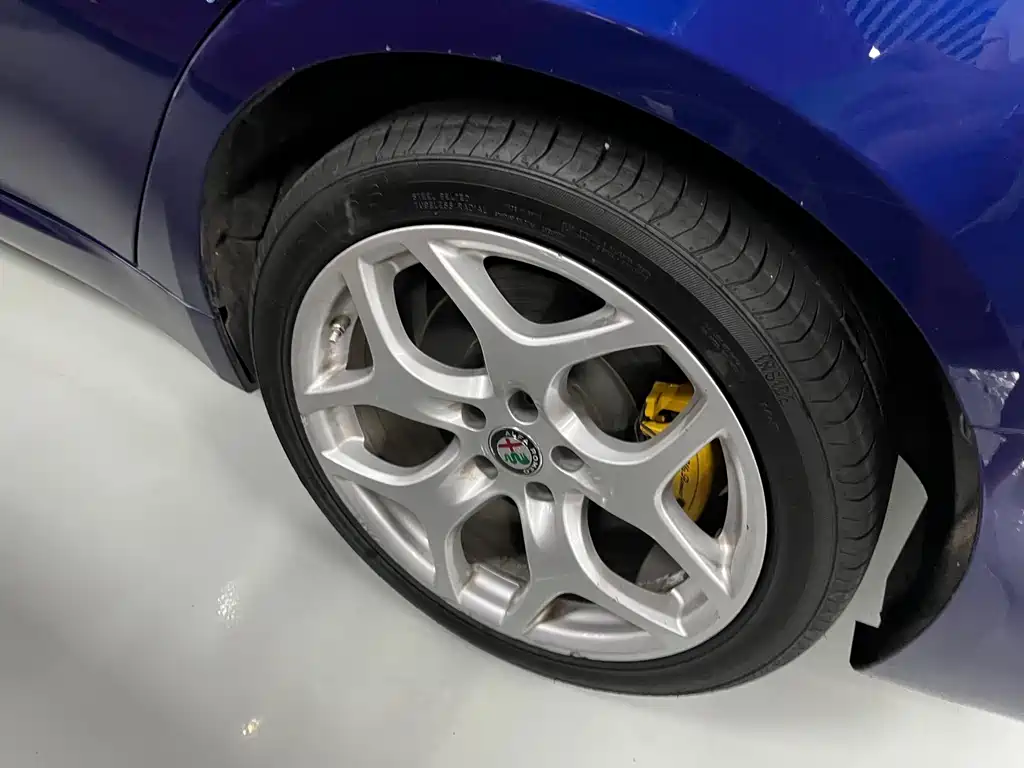 Alfa Romeo Giulia — миниатюра 15