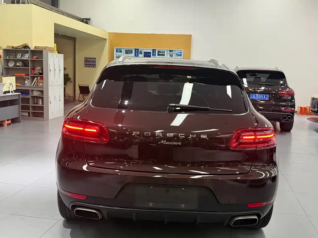 Porsche Macan — миниатюра 5