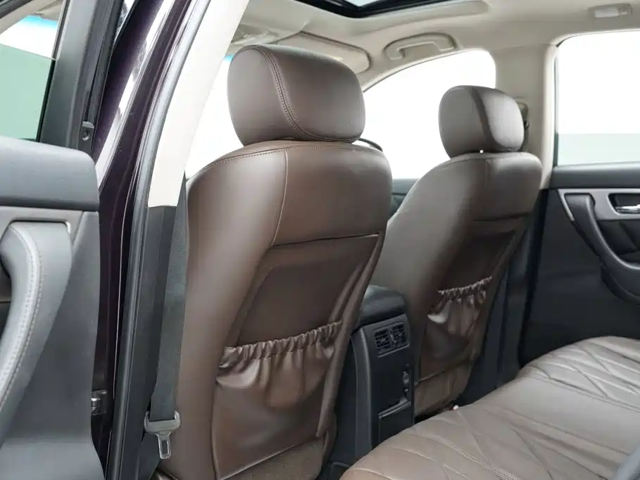 Infiniti QX70 — миниатюра 10