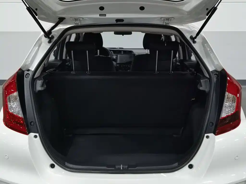 Honda Fit — миниатюра 16