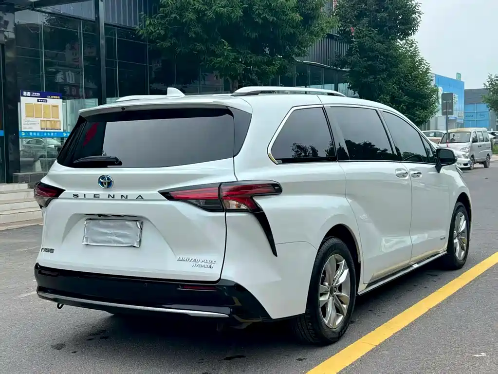 Toyota Sienna 2021 2.5L