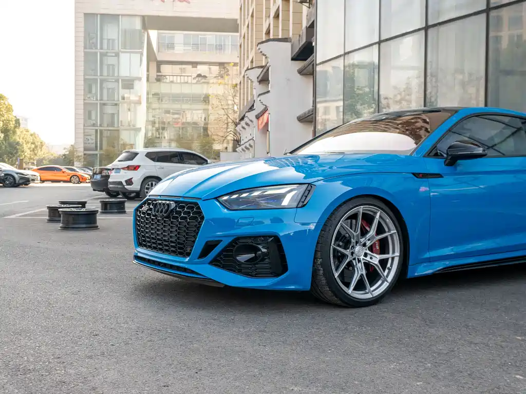 AUDI RS 5