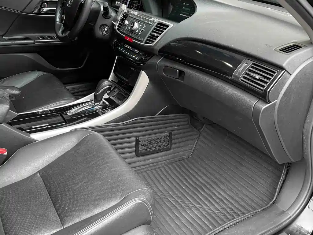 Honda Accord — миниатюра 10