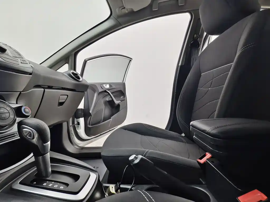 Ford Fiesta — миниатюра 11