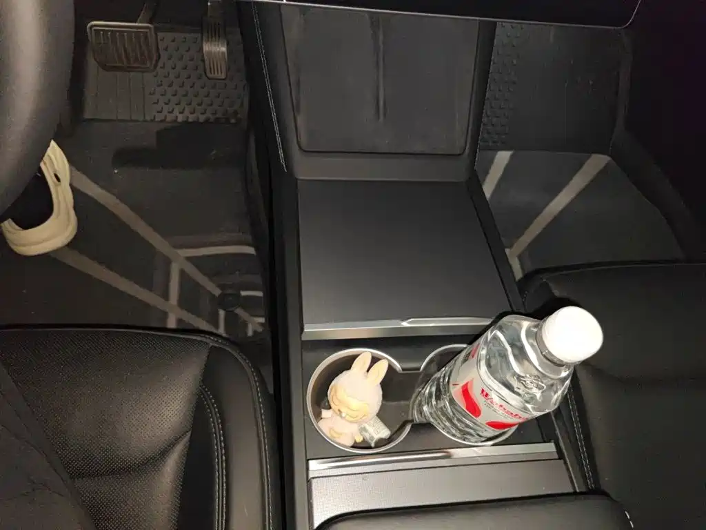 Tesla Model 3 — миниатюра 9