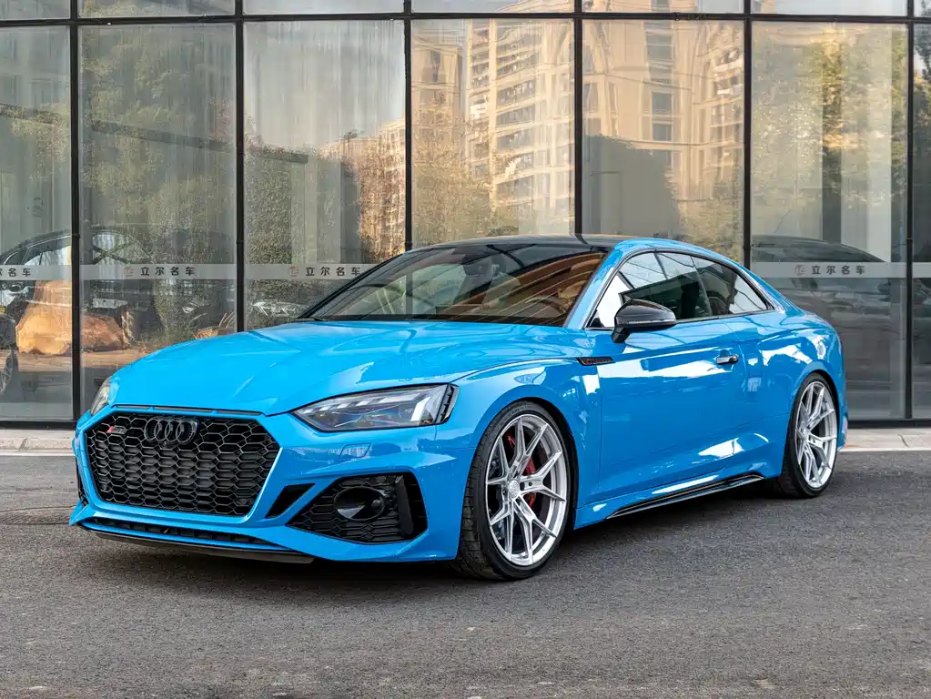 AUDI RS 5