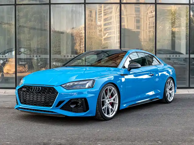 AUDI RS 5
