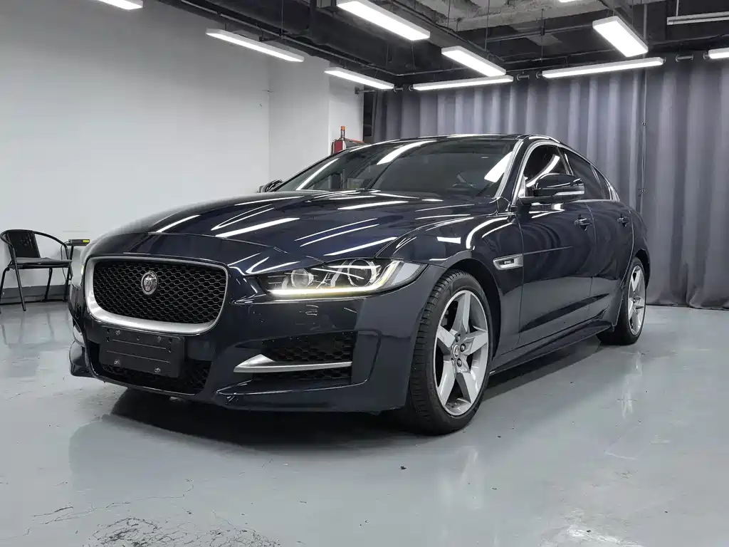 Jaguar XE