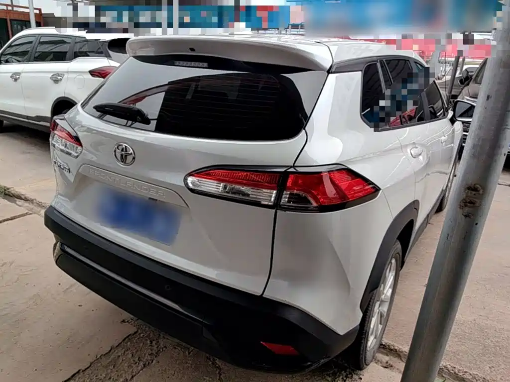 Toyota Frontlander — миниатюра 7