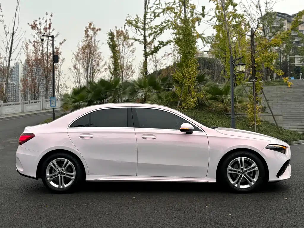 MERCEDES-BENZ A CLASS