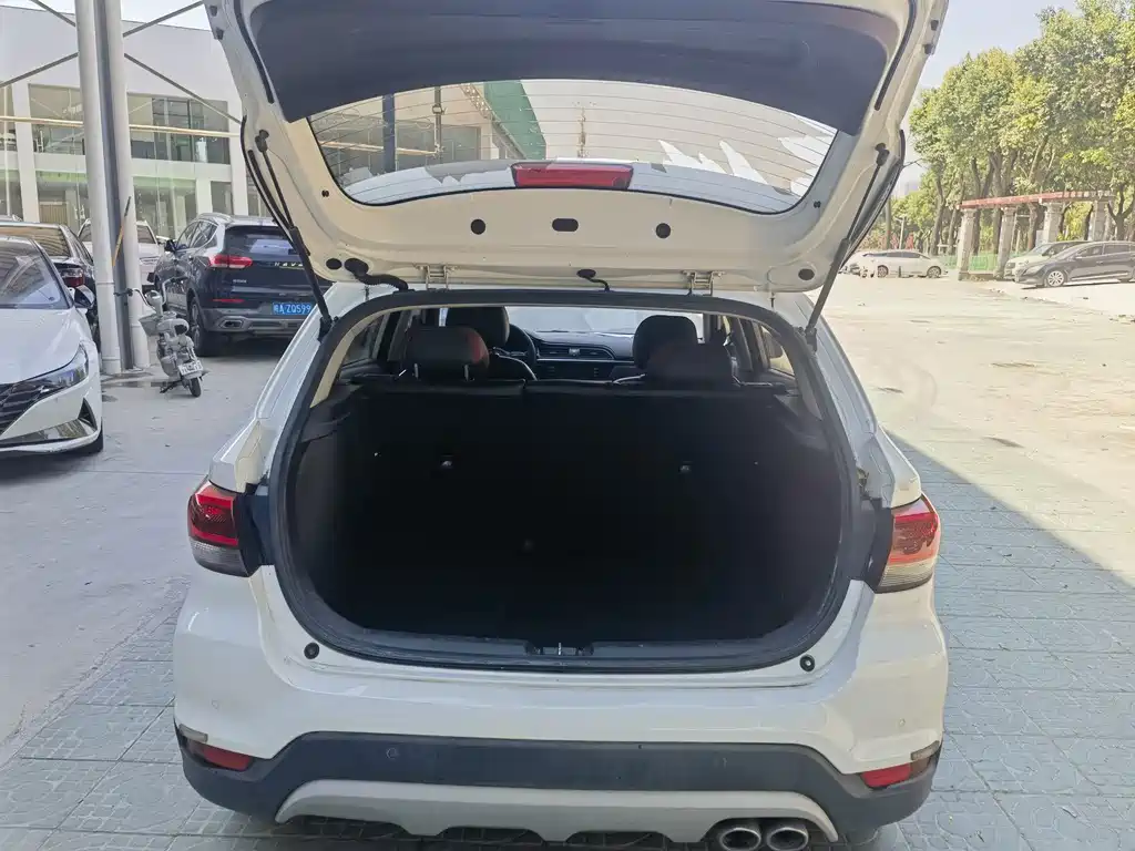 Kia KX Cross — миниатюра 12