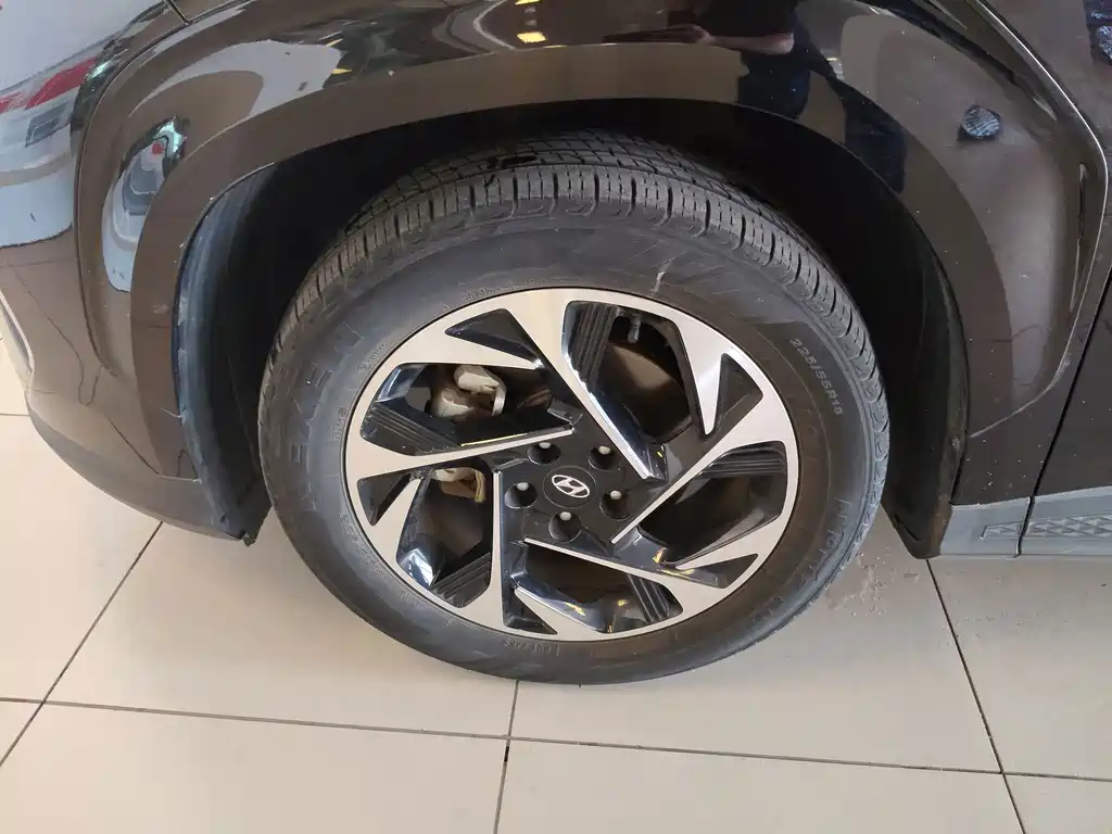 Hyundai Custo — миниатюра 22