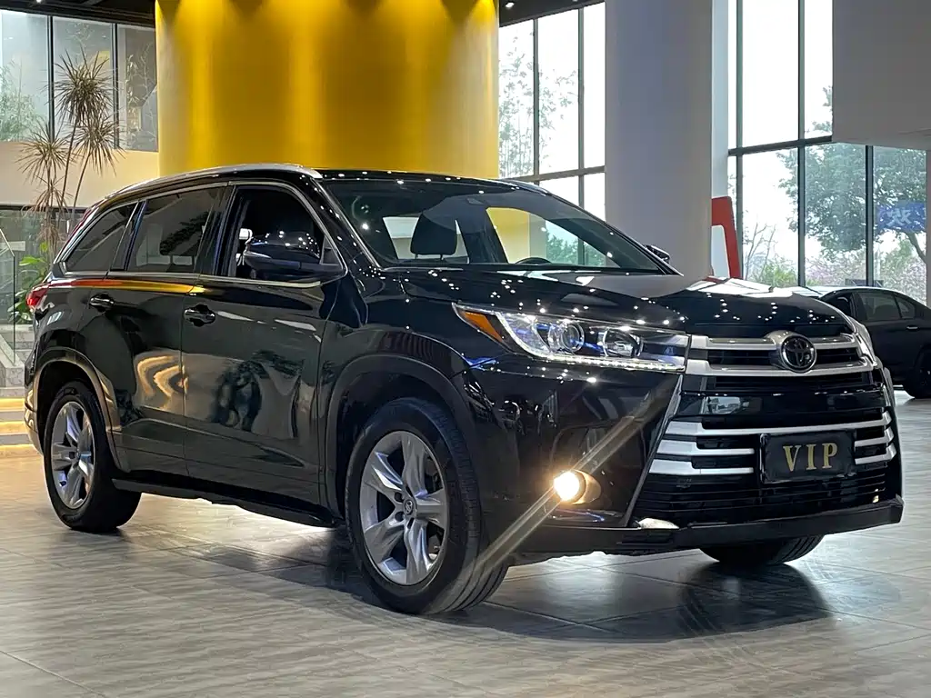TOYOTA HIGHLANDER