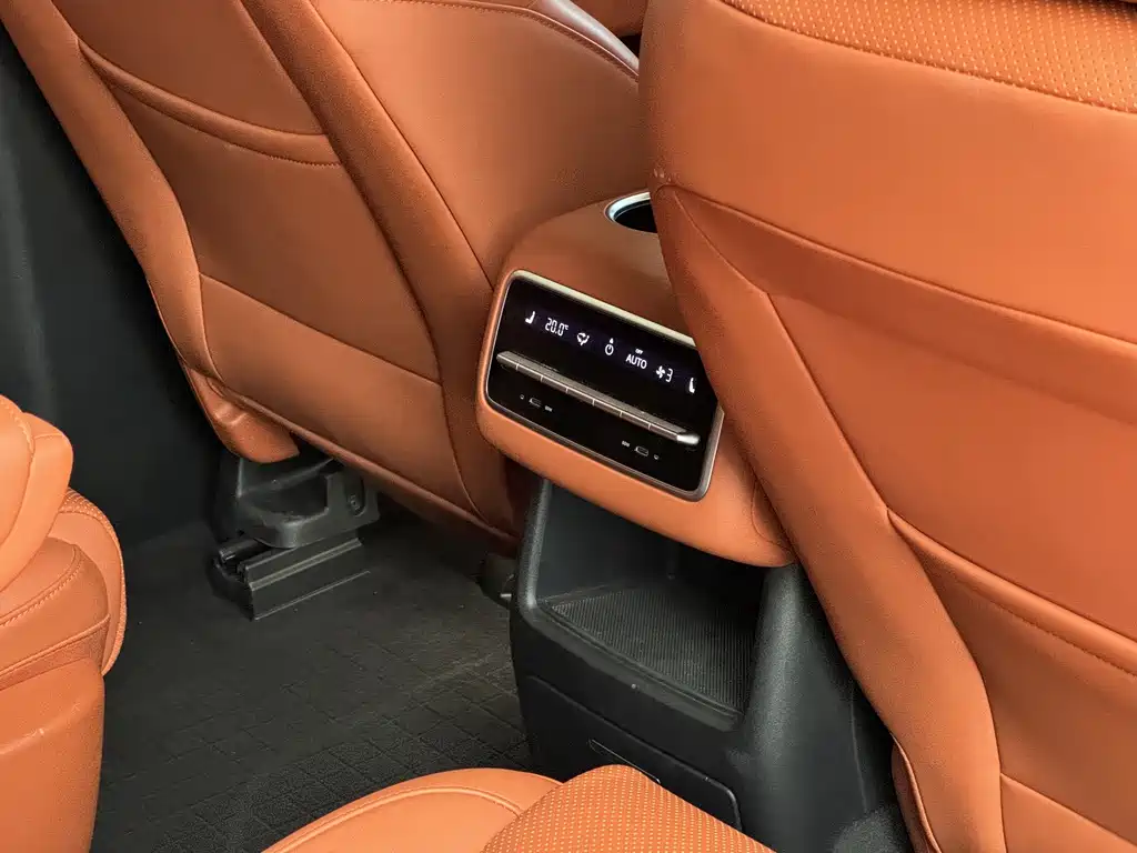Li Auto Li L8 — миниатюра 20