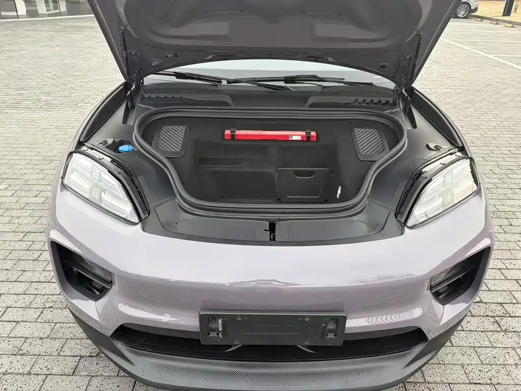 PORSCHE MACAN NEW ENERGY