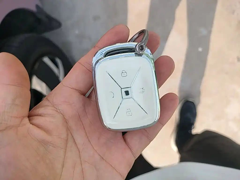 ARCFOX Beta T1 — миниатюра 9