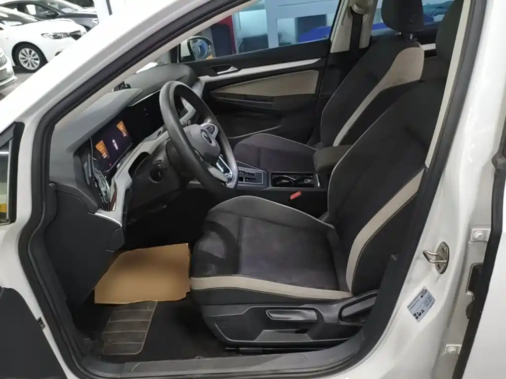 Volkswagen Golf — миниатюра 12