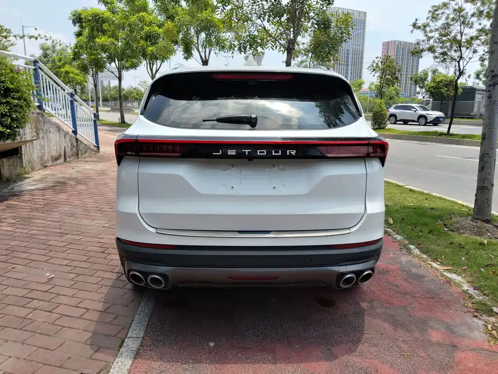 JETOUR X70 PLUS 2021 1.6T DCT 5 мест