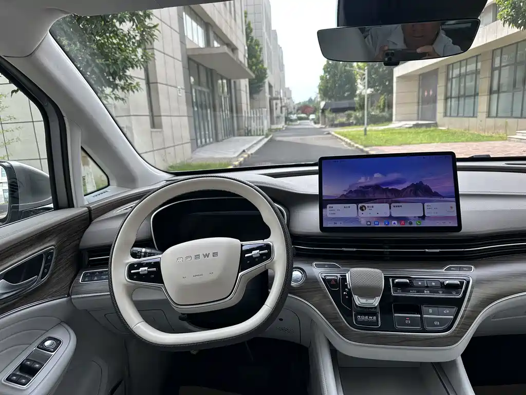 Roewe iMAX8 New Energy — миниатюра 7