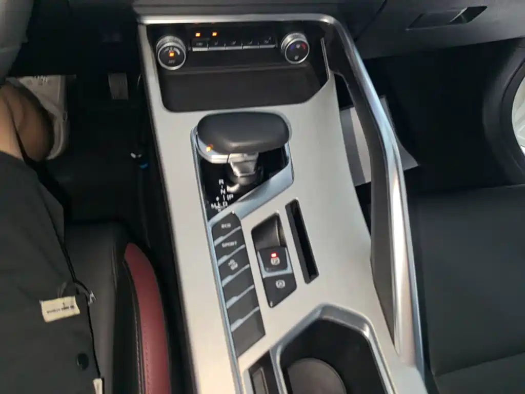 Geely Binyue — миниатюра 14