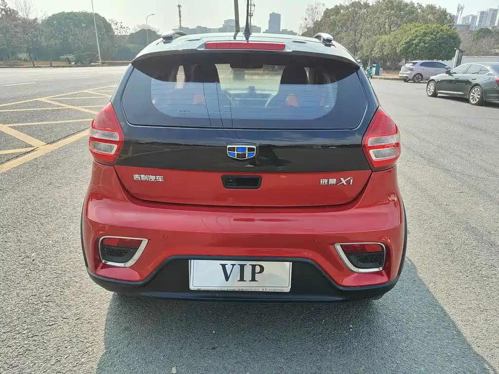 Geely Vision X1 — миниатюра 8