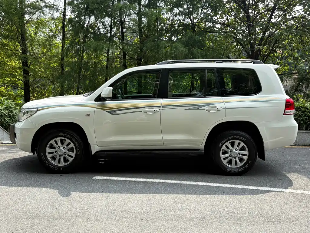 Toyota Land Cruiser — миниатюра 3